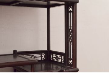 和製ビンテージ　大振り!!　紫檀(シタン)材　上品な色味と艶が目を惹く飾り棚(茶棚、違い棚、収納棚、戸棚、ヴィンテージ)(R-077607)