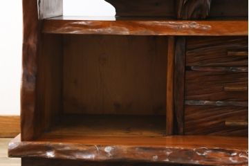 中古　民芸家具　漆塗り　屋久杉を贅沢に使った存在感のある飾り棚(茶棚、収納棚、違い棚、サイドボード)(定価約200万円)(R-077608)