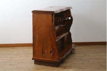 中古　民芸家具　漆塗り　屋久杉を贅沢に使った存在感のある飾り棚(茶棚、収納棚、違い棚、サイドボード)(定価約200万円)(R-077608)