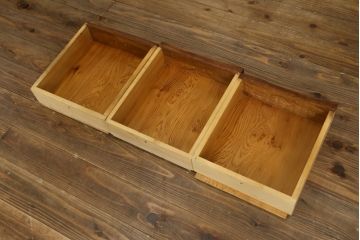 中古　民芸家具　漆塗り　屋久杉を贅沢に使った存在感のある飾り棚(茶棚、収納棚、違い棚、サイドボード)(定価約200万円)(R-077608)
