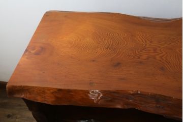 中古　民芸家具　漆塗り　屋久杉を贅沢に使った存在感のある飾り棚(茶棚、収納棚、違い棚、サイドボード)(定価約200万円)(R-077608)