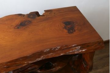 中古　民芸家具　漆塗り　屋久杉を贅沢に使った存在感のある飾り棚(茶棚、収納棚、違い棚、サイドボード)(定価約200万円)(R-077608)