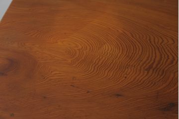 中古　民芸家具　漆塗り　屋久杉を贅沢に使った存在感のある飾り棚(茶棚、収納棚、違い棚、サイドボード)(定価約200万円)(R-077608)