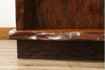 中古　民芸家具　漆塗り　屋久杉を贅沢に使った存在感のある飾り棚(茶棚、収納棚、違い棚、サイドボード)(定価約200万円)(R-077608)