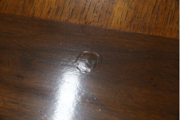 中古　美品　マホガニー材　DREXEL HERITAGE(ドレクセルヘリテイジ)　重厚感あるつくりが魅力的なサイドボード　(R-077609)