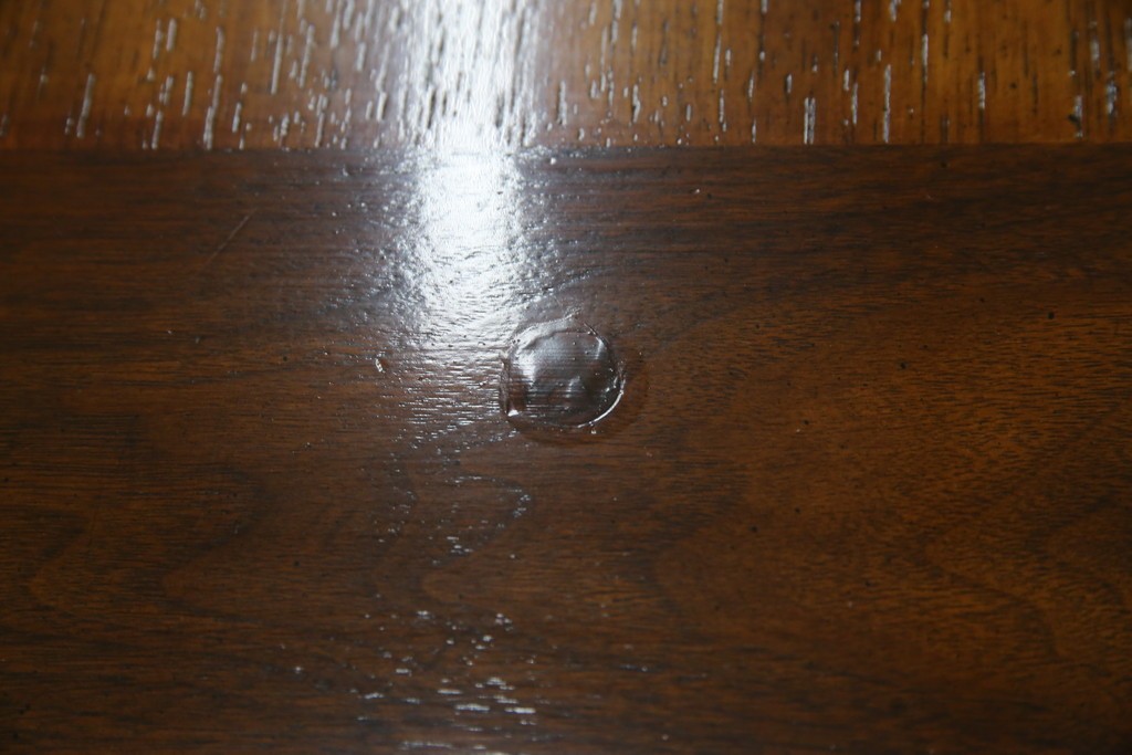 中古　美品　マホガニー材　DREXEL HERITAGE(ドレクセルヘリテイジ)　重厚感あるつくりが魅力的なサイドボード　(R-077609)