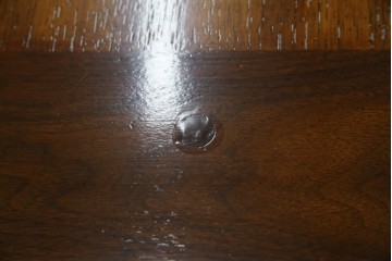 中古　美品　マホガニー材　DREXEL HERITAGE(ドレクセルヘリテイジ)　重厚感あるつくりが魅力的なサイドボード　(R-077609)