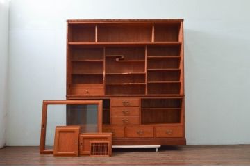 中古　美品　屋久杉　美しい杢目が目を惹く重厚な佇まいが魅力の茶箪笥(茶棚、戸棚、収納棚、飾り棚、キャビネット、食器棚)(定価約90万円)(R-077610)