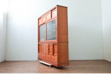 中古　美品　屋久杉　美しい杢目が目を惹く重厚な佇まいが魅力の茶箪笥(茶棚、戸棚、収納棚、飾り棚、キャビネット、食器棚)(定価約90万円)(R-077610)