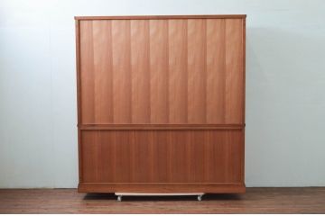 中古　美品　屋久杉　美しい杢目が目を惹く重厚な佇まいが魅力の茶箪笥(茶棚、戸棚、収納棚、飾り棚、キャビネット、食器棚)(定価約90万円)(R-077610)