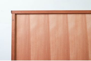 中古　美品　屋久杉　美しい杢目が目を惹く重厚な佇まいが魅力の茶箪笥(茶棚、戸棚、収納棚、飾り棚、キャビネット、食器棚)(定価約90万円)(R-077610)