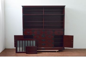 中古　美品　筑後民芸　上質な和の雰囲気を高める茶箪笥(茶棚、戸棚、収納棚、食器棚、整理箪笥、収納箪笥、チェスト、キャビネット、引き出し、和箪笥)(R-077611)