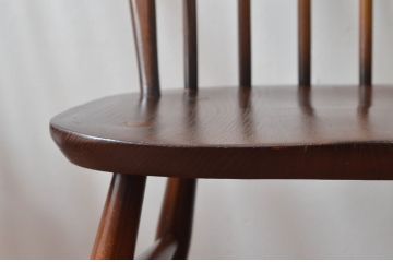 イギリスビンテージ　ERCOL(アーコール)　落ち着いた色味とシンプルなデザインが魅力的なフープバックチェア3脚セット(ダイニングチェア、ウィンザーチェア、ウインザーチェア、ワークチェア、板座チェア、椅子、イス、ヴィンテージ、英国、北欧)(R-077612)