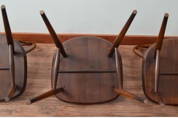 イギリスビンテージ　ERCOL(アーコール)　落ち着いた色味とシンプルなデザインが魅力的なフープバックチェア3脚セット(ダイニングチェア、ウィンザーチェア、ウインザーチェア、ワークチェア、板座チェア、椅子、イス、ヴィンテージ、英国、北欧)(R-077612)
