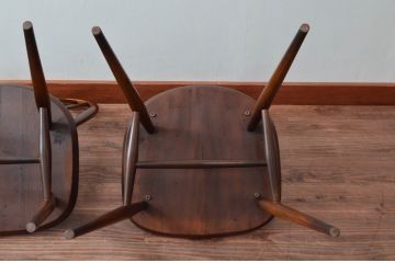 イギリスビンテージ　ERCOL(アーコール)　落ち着いた色味とシンプルなデザインが魅力的なフープバックチェア3脚セット(ダイニングチェア、ウィンザーチェア、ウインザーチェア、ワークチェア、板座チェア、椅子、イス、ヴィンテージ、英国、北欧)(R-077612)