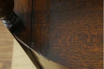 イギリスアンティーク　オーク材　ハーフムーン型のモンクスベンチ　(R-077621)