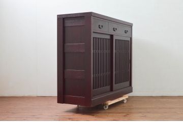 中古　タモ材　上質な和の空間を演出する水屋箪笥サイドボード(サイドキャビネット、収納棚、戸棚、食器棚、茶箪笥)(R-077625)