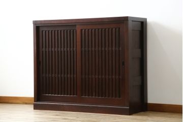 中古　タモ材　上質な和の空間を演出する水屋箪笥サイドボード(サイドキャビネット、収納棚、戸棚、食器棚、茶箪笥)(R-077626)