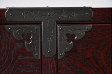 中古　美品!!　欅産業　漆塗り　仙台民芸箪笥(仙台箪笥)　KC-2000　力強い杢目が目を引く箪笥(小箪笥、収納タンス、チェスト、引き出し)(定価約43万円)(R-077627)