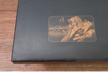 中古　美品!!　株式会社輪島工芸　輪島塗り　繊細な図柄が美しい蒔絵座卓(ローテーブル、センターテーブル、リビングテーブル)(定価約180万円)(R-077628)