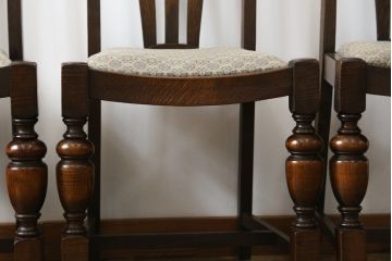 イギリスアンティーク　オーク材　クラシカルで気品漂うスタイルが魅力的なダイニングチェア4脚セット(椅子、イス、英国)(R-077631)