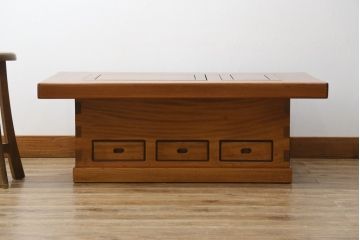 中古　美品!!　欅(ケヤキ)材　美しい木目が魅力的な関西火鉢(囲炉裏、座卓、木製火鉢、長火鉢、ローテーブル)(R-077633)