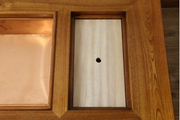 中古　美品!!　欅(ケヤキ)材　美しい木目が魅力的な関西火鉢(囲炉裏、座卓、木製火鉢、長火鉢、ローテーブル)(R-077633)
