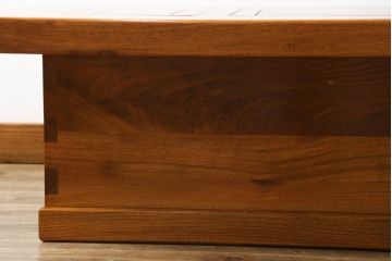 中古　美品!!　欅(ケヤキ)材　美しい木目が魅力的な関西火鉢(囲炉裏、座卓、木製火鉢、長火鉢、ローテーブル)(R-077633)