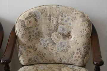 中古　カリモク家具(karimoku)　ゆったりと座れるキャスター付きダイニングアームチェア4脚セット(ダイニングチェア、ラウンジチェア、イス、椅子)(定価4脚で約32万円)(R-077636)