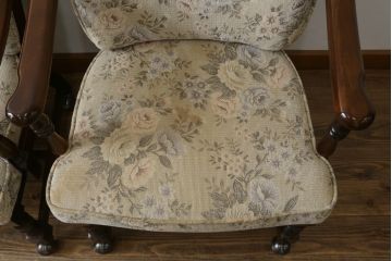 中古　カリモク家具(karimoku)　ゆったりと座れるキャスター付きダイニングアームチェア4脚セット(ダイニングチェア、ラウンジチェア、イス、椅子)(定価4脚で約32万円)(R-077636)