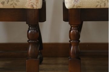 中古　カリモク家具(karimoku)　ゆったりと座れるキャスター付きダイニングアームチェア4脚セット(ダイニングチェア、ラウンジチェア、イス、椅子)(定価4脚で約32万円)(R-077636)