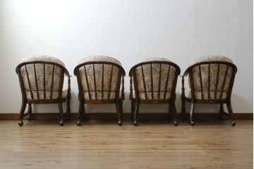 中古　カリモク家具(karimoku)　ゆったりと座れるキャスター付きダイニングアームチェア4脚セット(ダイニングチェア、ラウンジチェア、イス、椅子)(定価4脚で約32万円)(R-077636)