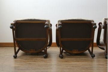 中古　カリモク家具(karimoku)　ゆったりと座れるキャスター付きダイニングアームチェア4脚セット(ダイニングチェア、ラウンジチェア、イス、椅子)(定価4脚で約32万円)(R-077636)