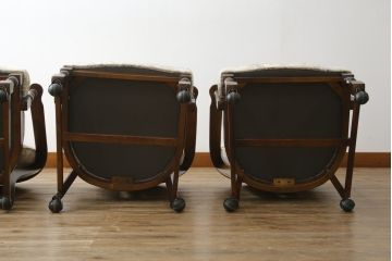中古　カリモク家具(karimoku)　ゆったりと座れるキャスター付きダイニングアームチェア4脚セット(ダイニングチェア、ラウンジチェア、イス、椅子)(定価4脚で約32万円)(R-077636)