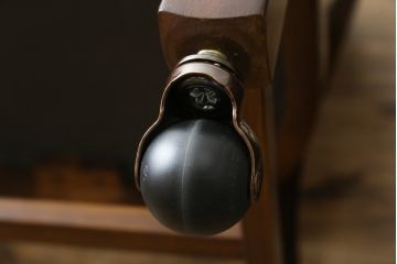 中古　カリモク家具(karimoku)　ゆったりと座れるキャスター付きダイニングアームチェア4脚セット(ダイニングチェア、ラウンジチェア、イス、椅子)(定価4脚で約32万円)(R-077636)