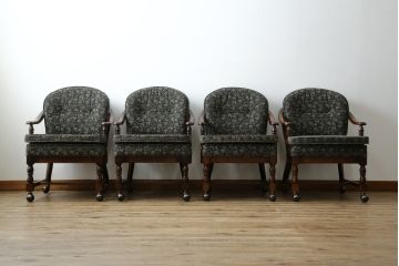 中古　美品　カリモク家具(karimoku)　ゆったりと座れるキャスター付きダイニングアームチェア4脚セット(ダイニングチェア、ラウンジチェア、イス、椅子)(定価4脚で約32万円)(R-077637)