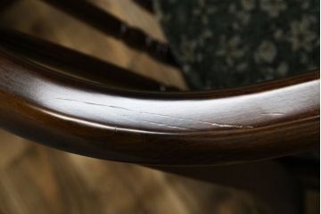 中古　美品　カリモク家具(karimoku)　ゆったりと座れるキャスター付きダイニングアームチェア4脚セット(ダイニングチェア、ラウンジチェア、イス、椅子)(定価4脚で約32万円)(R-077637)