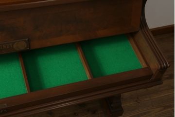 イギリスアンティーク　粋な使い方でディスプレイにも収納にもなるピアノリメイクキャビネット(食器棚、戸棚、収納棚、英国)(R-077642)
