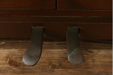 イギリスアンティーク　粋な使い方でディスプレイにも収納にもなるピアノリメイクキャビネット(食器棚、戸棚、収納棚、英国)(R-077642)