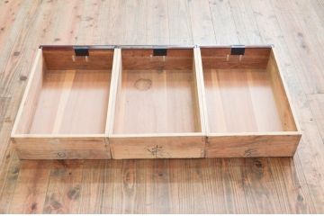 和製アンティーク　超美品!!　専門店にてリペア済み品　漆塗り直し　前面欅(ケヤキ)材　上品な佇まいが魅力的なローボード(テレビ台、テレビボード、サイドボード、収納棚、戸棚)(R-077643)
