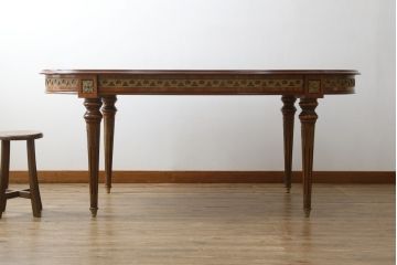 中古　最高級!!　六本木アピス(APIS)取り扱い　イタリア高級家具　真鍮飾りが美しい象嵌入りダイニングテーブル(4人掛け、6人掛け、食卓)(定価約150万円)(R-077644)