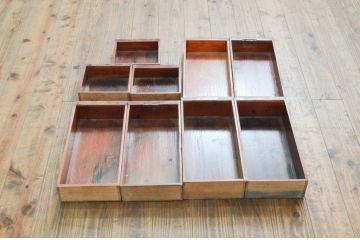 和製アンティーク　高級品!!　総欅(ケヤキ)材　赤みがかった色味が美しい帳場机(簿記机、ライティングビューロー、両袖机、座机、在宅用、在宅ワーク用)(R-077645)
