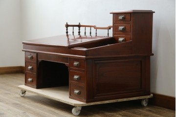 和製アンティーク　高級品!!　総欅(ケヤキ)材　赤みがかった色味が美しい帳場机(簿記机、ライティングビューロー、両袖机、座机、在宅用、在宅ワーク用)(R-077645)