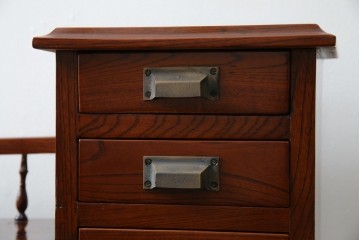 和製アンティーク　高級品!!　総欅(ケヤキ)材　赤みがかった色味が美しい帳場机(簿記机、ライティングビューロー、両袖机、座机、在宅用、在宅ワーク用)(R-077645)