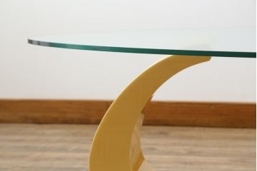 中古　美品!!　高級品　IDC大塚家具取り扱い　松創　ウィーンNo.2　ホワイトシカモア　モダンなデザインが目を引くガラステーブル(定価約73万円)(ローテーブル、センターテーブル、リビングテーブル)(R-077647)
