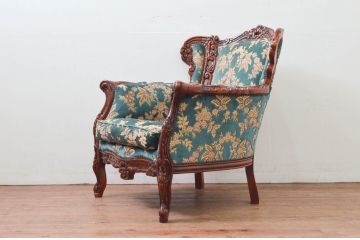 中古　美品　六本木アピス(APIS)取り扱い　イタリア家具　彫刻入りで高級感溢れる佇まいが魅力的な1人掛けソファ(一人掛けソファ、アームチェア、イス、椅子)(定価約60万円)(R-077648)