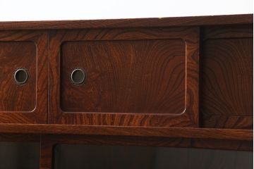 中古　美品　岩谷堂箪笥　品のある佇まいで和の雰囲気を引き立てる茶箪笥(収納棚、戸棚、飾り棚、食器棚、茶棚、キャビネット)(R-077664)
