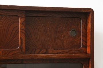 中古　美品　岩谷堂箪笥　品のある佇まいで和の雰囲気を引き立てる茶箪笥(収納棚、戸棚、飾り棚、食器棚、茶棚、キャビネット)(R-077664)