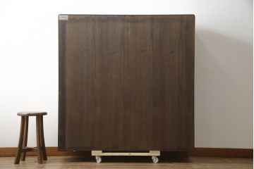 中古　美品　岩谷堂箪笥　品のある佇まいで和の雰囲気を引き立てる茶箪笥(収納棚、戸棚、飾り棚、食器棚、茶棚、キャビネット)(R-077664)