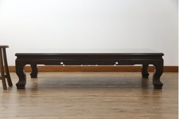 中古　美品　指物工芸家具　本紫檀(シタン)　凝った脚のデザインが目を惹くガラス天板付き座卓(ローテーブル、センターテーブル)(R-077665)